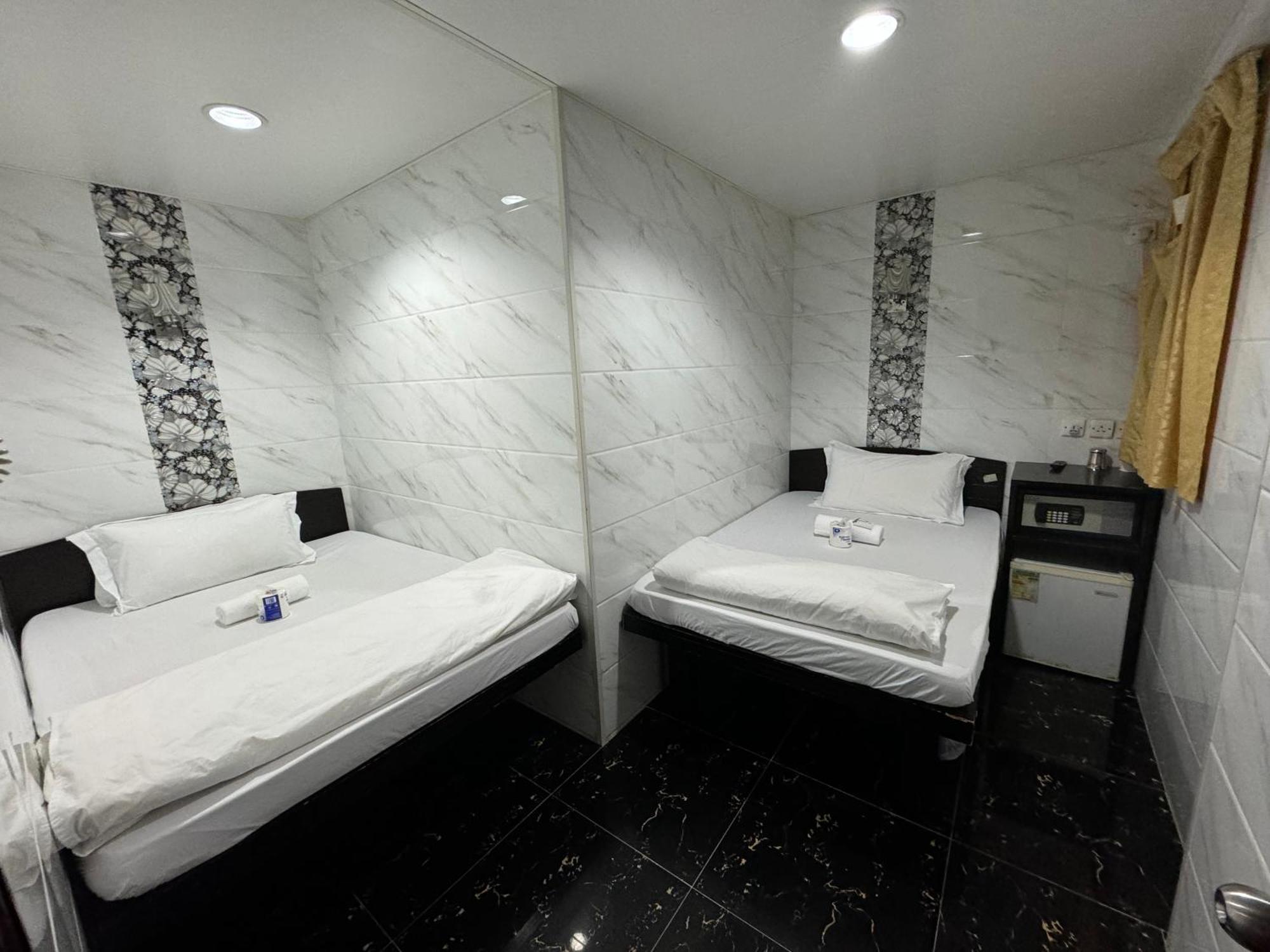 Om Guest House Гонконг Экстерьер фото